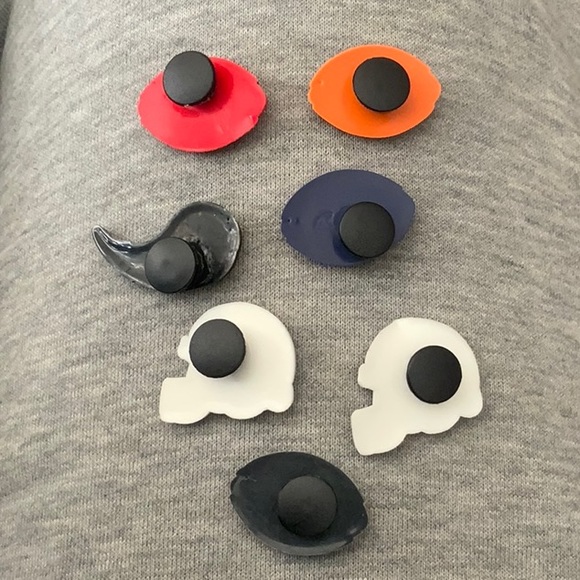 7/$25 Croc charms- football & basketball - Picture 4 of 4